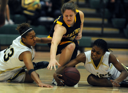 Saline vs. Huron girls basketball.jpg